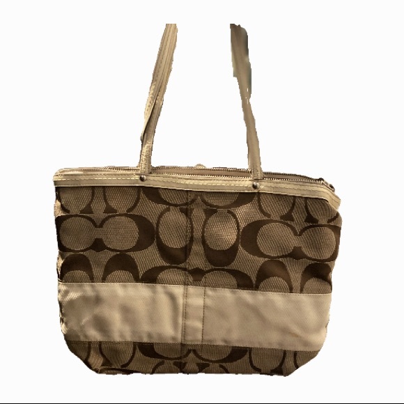 Coach Handbags - Vintage Coach bag